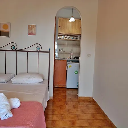 Rena * Palaiokastritsa