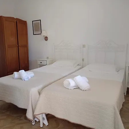 Rena * Palaiokastritsa