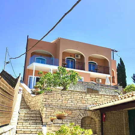 Rena דירה *
